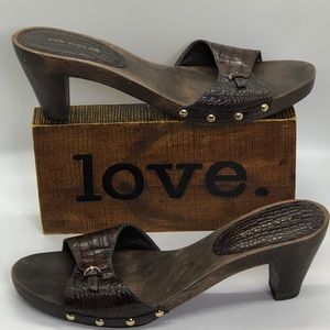 ANN TAYLOR LEATHER WOODEN CLOG SANDALS ~9M